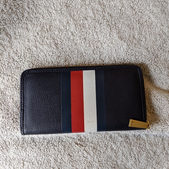 Tommy Hilfiger Color Block Women's wallet zip closure card holder - Picture 2 of 6